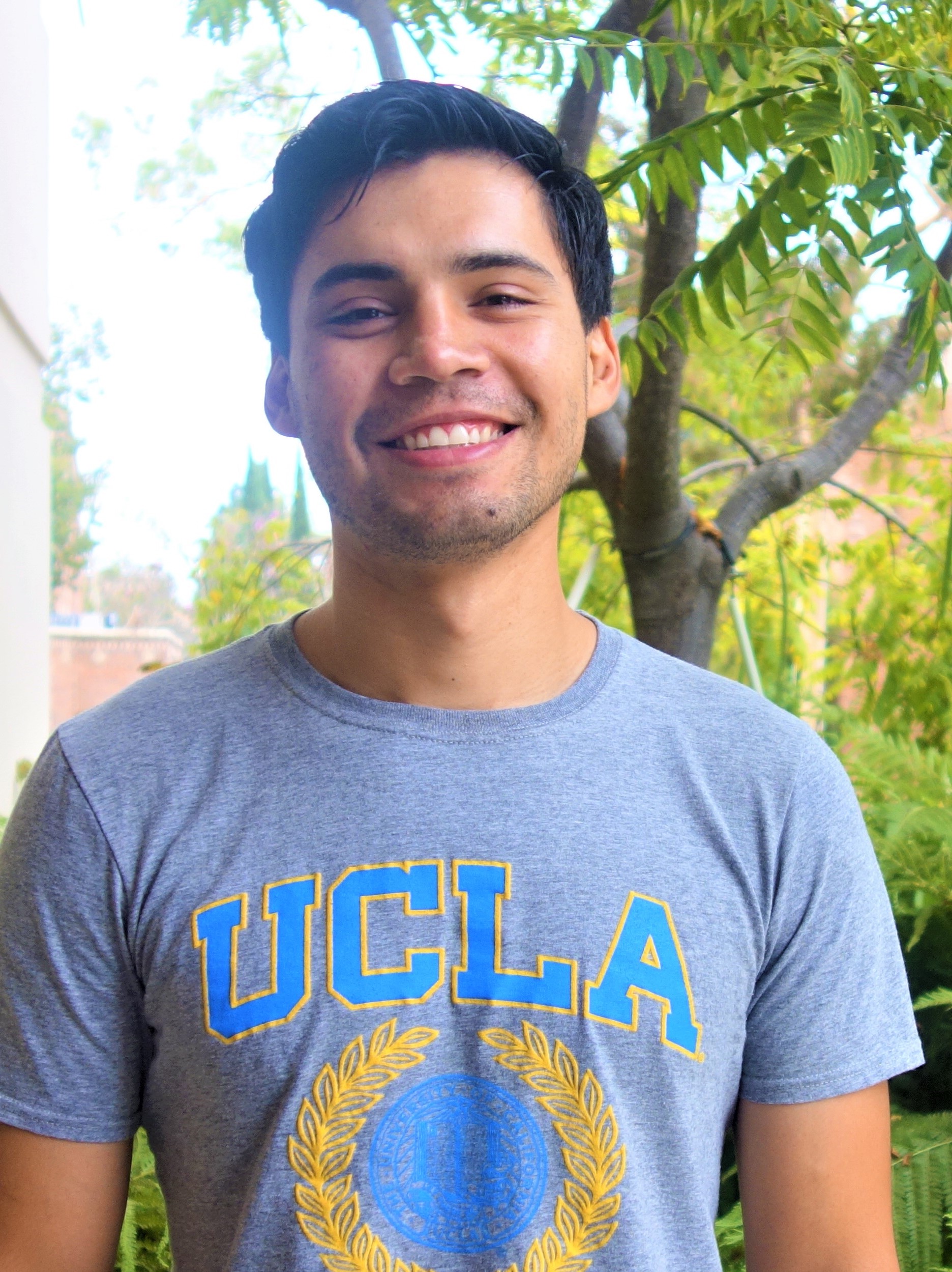ROBERTO (BOBBY) REYES